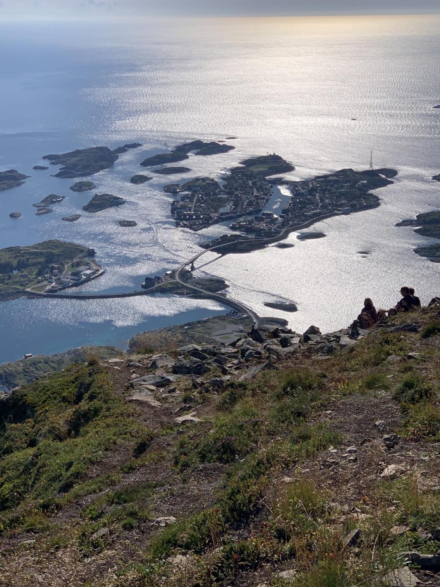 Stor Moderne Leilighet I Henningsvaer, 70 Kvm Exterior foto